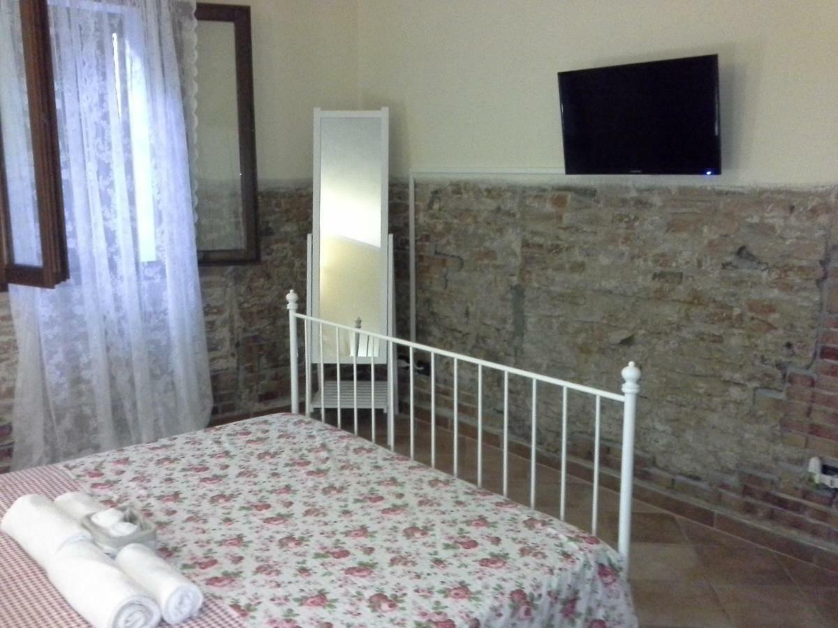 B&B Happiness In The Country Brescello Extérieur photo